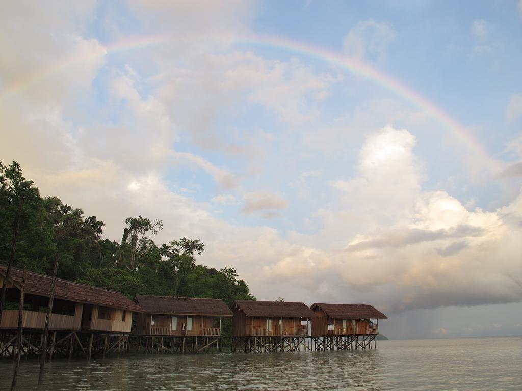 Hamueco Dive Resort Raja Ampat Rabia Exteriör bild