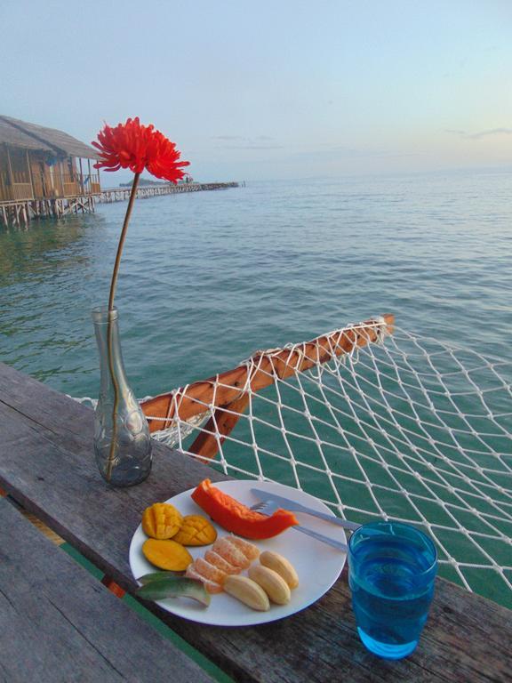 Hamueco Dive Resort Raja Ampat Rabia Exteriör bild